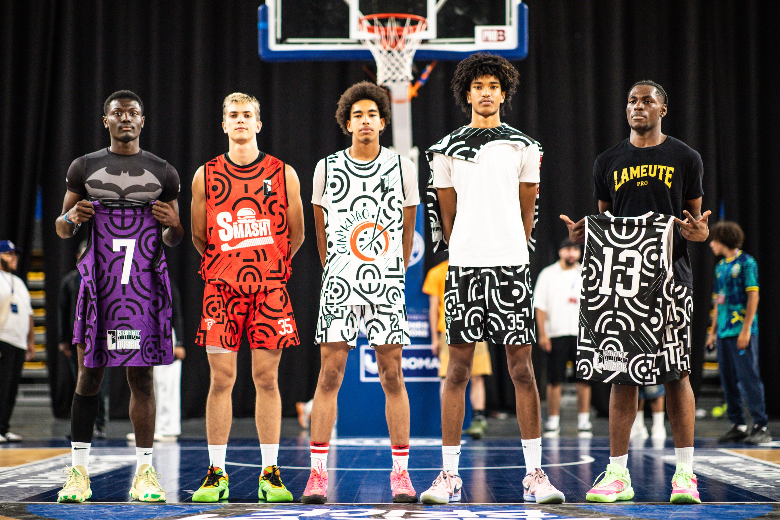 Les participants au concours de dunk de La Graned Laverie