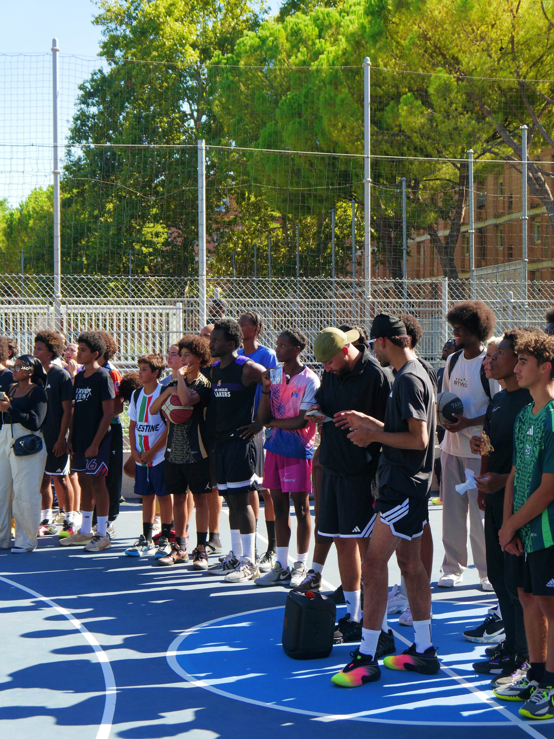 Le public nombreux au Hoopsider Tour à Val Plan Marseille 13e
